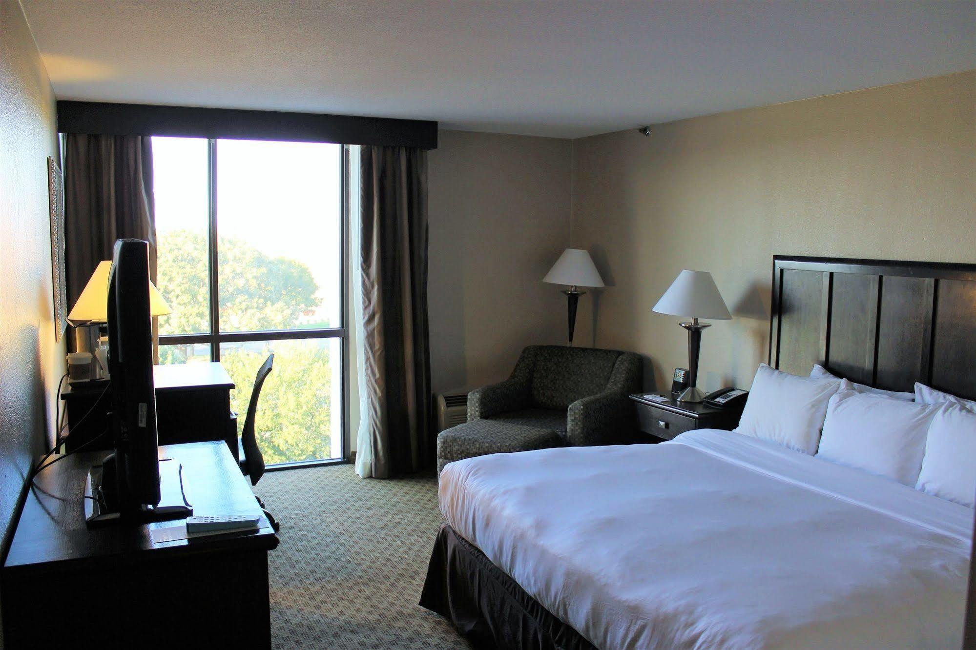 Doubletree By Hilton Fort Worth South Εξωτερικό φωτογραφία